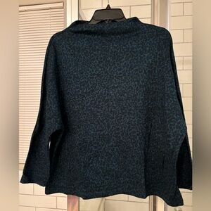 Cozy blue Banana Republic sweater, size L